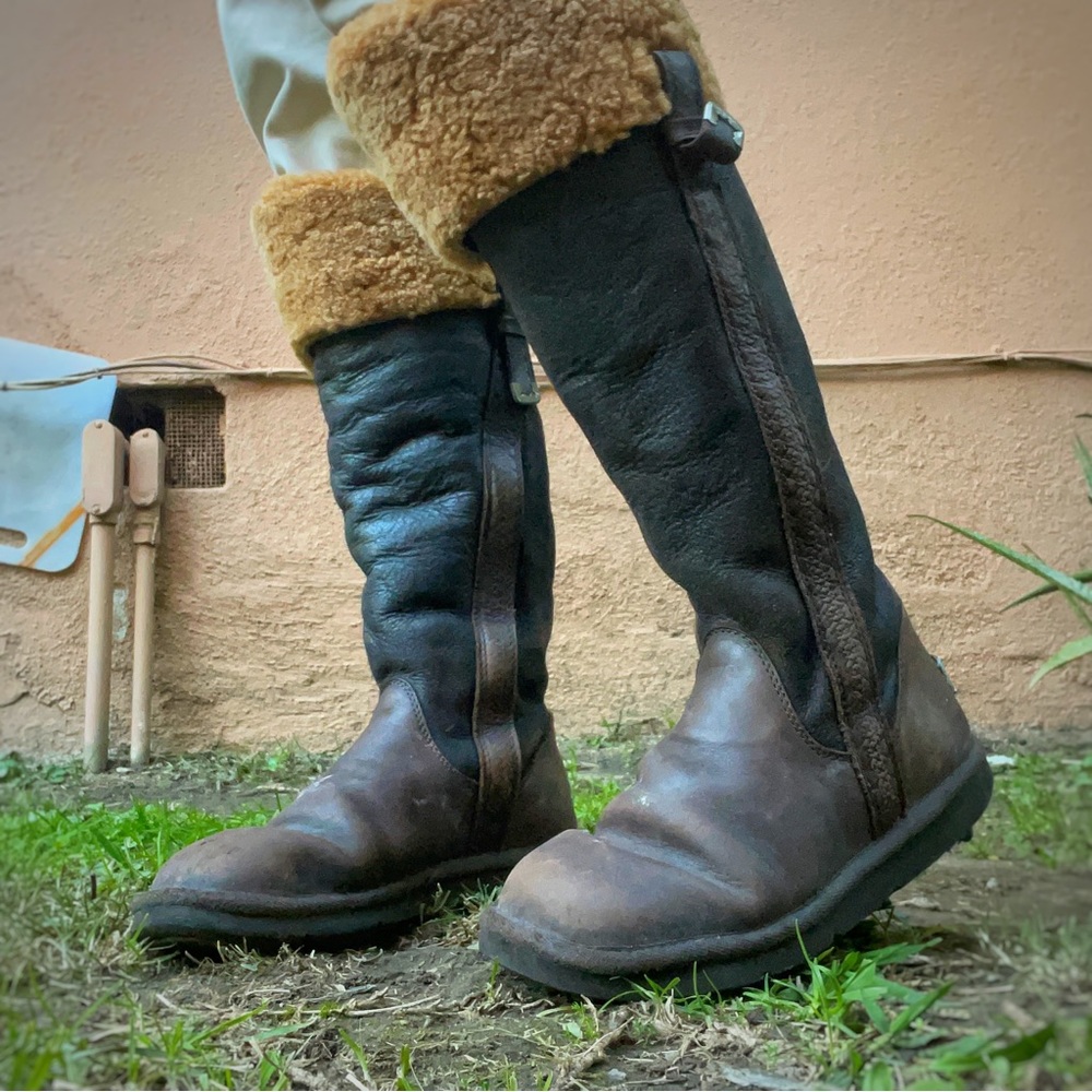 UGG Aviator Boots Sherpa Size 7
